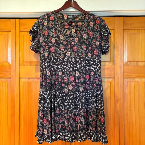 Angie Floral Babydoll Swing Dress in Size Small, White, Black, Red, Pink, India - Picture 1 of 7